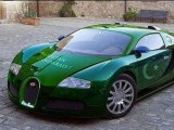 Car with Flag of Pakistan on 14 August