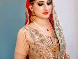 bride in makeup