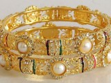gold bangles fashion